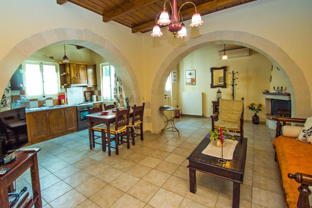 Helianthos Villas Douliana エクステリア 写真