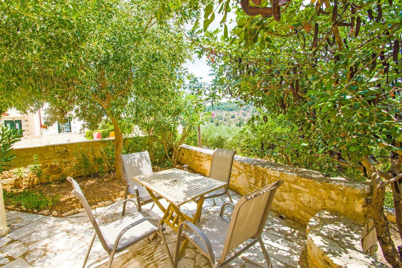 Helianthos Villas Douliana エクステリア 写真