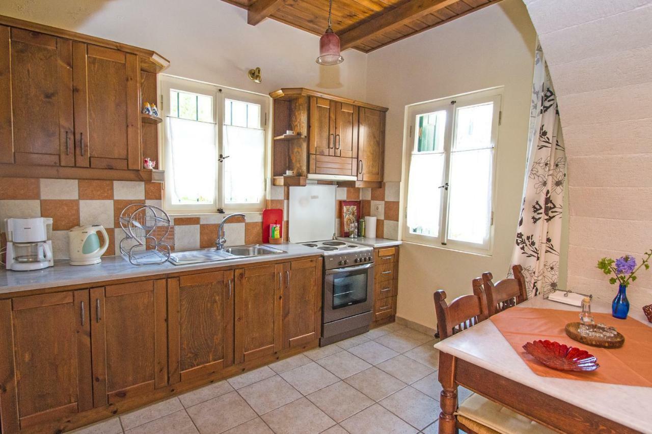 Helianthos Villas Douliana エクステリア 写真